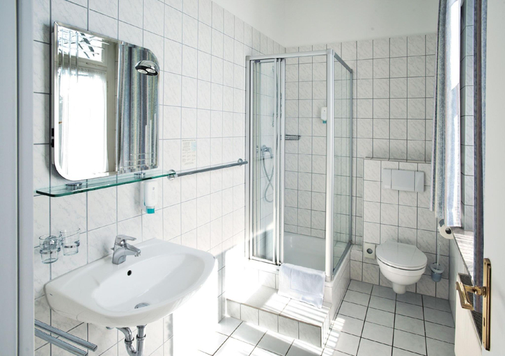 Bathroom 9