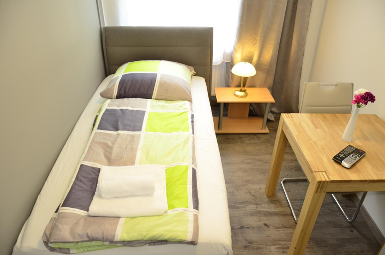Bedroom 4, Hotel am Schloss, Paderborn