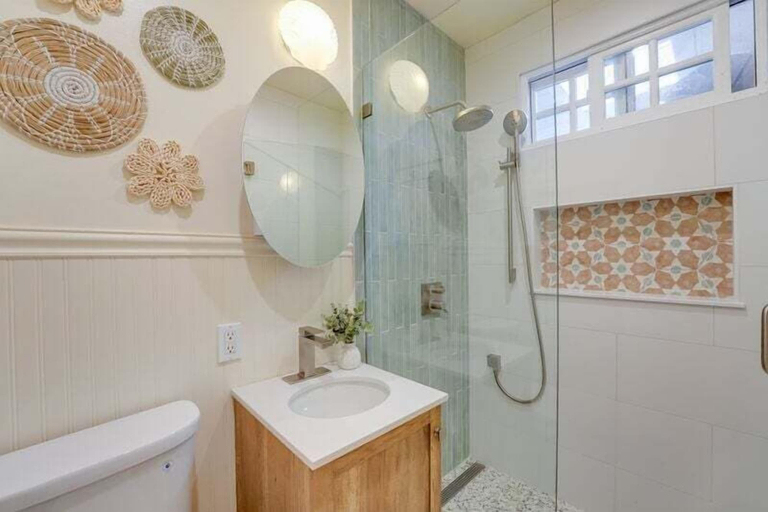 Bathroom, Coral Cottage, San Diego