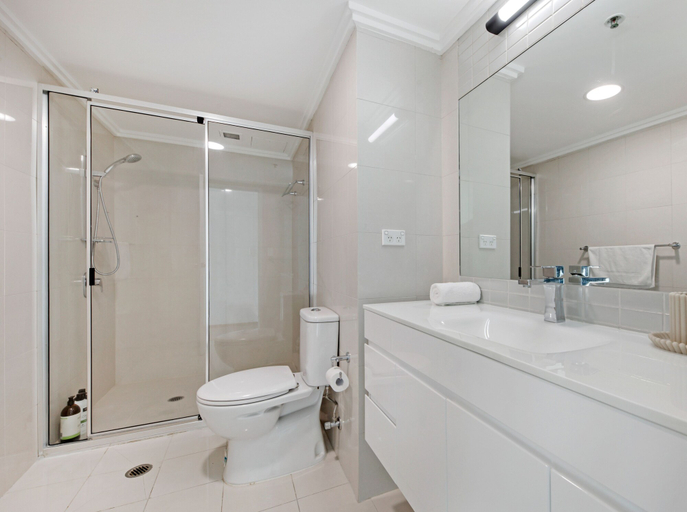 Bathroom, Kozyguru | Sydneycbd | Amazing City View 3B Apt, Sydney