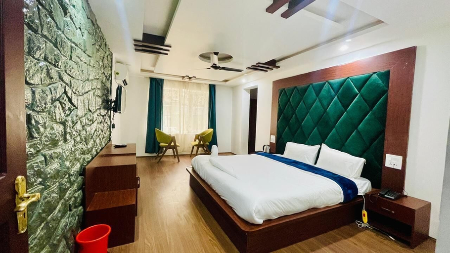 Bedroom 1, Palm Paradise, Srinagar