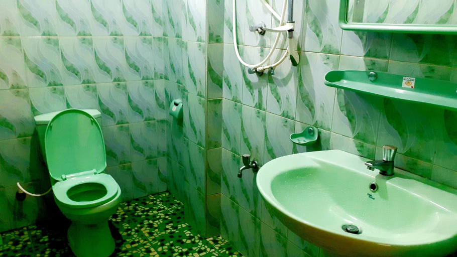 Bathroom 4, Residence Kuruniyavilla, Habaraduwa