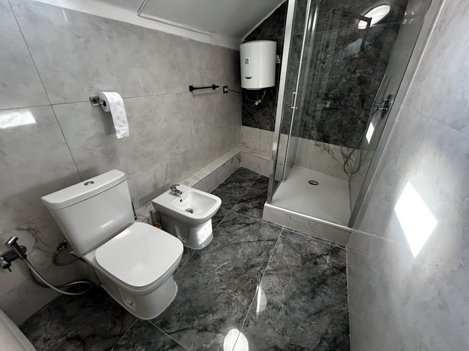 Bathroom 3, Genova Antica, Genova