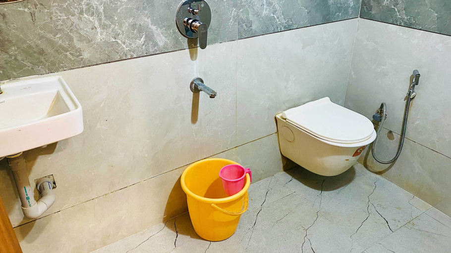 Bathroom 5, Hotel Tanish, East Nimar