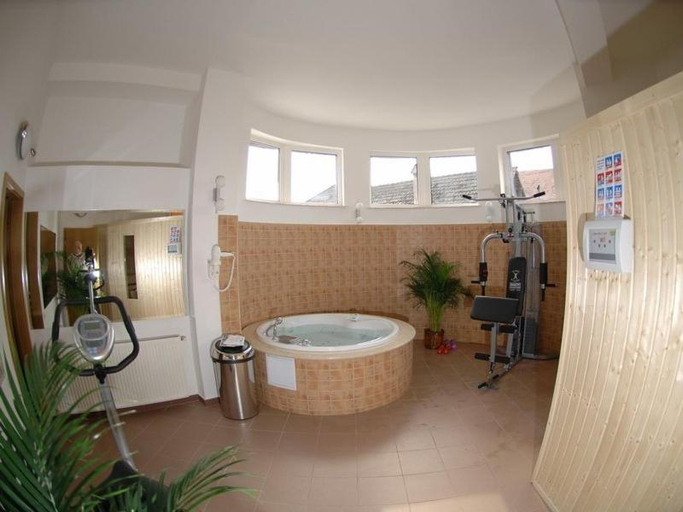 Bathroom 3, Hotel Oasis, Brasov