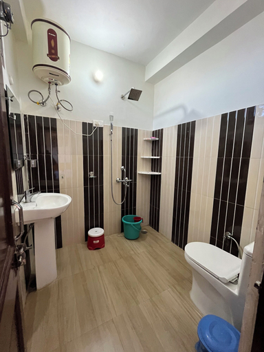 Bathroom, Sunset Lagoon Dalhousie, Chamba