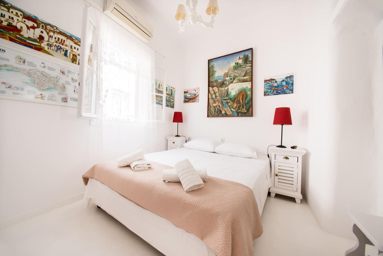Bedroom 2, Hotel Delfines, South Aegean