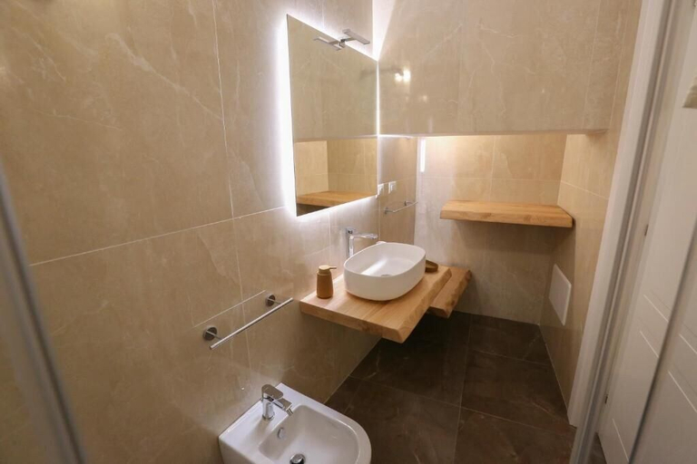 Bathroom 2, LE DUE DIMORE, Lecce