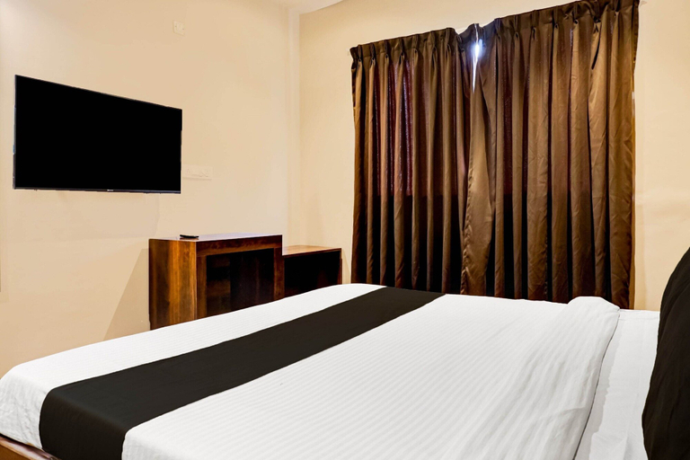 Room 4, Elegant Stays in Downtown Bangalore, Pune