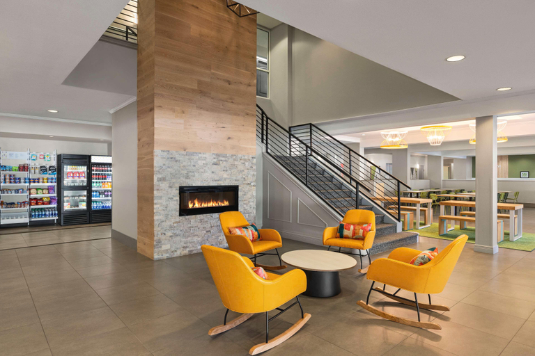 Public Area 2, Spark by Hilton Orlando Universal Blvd, Orange