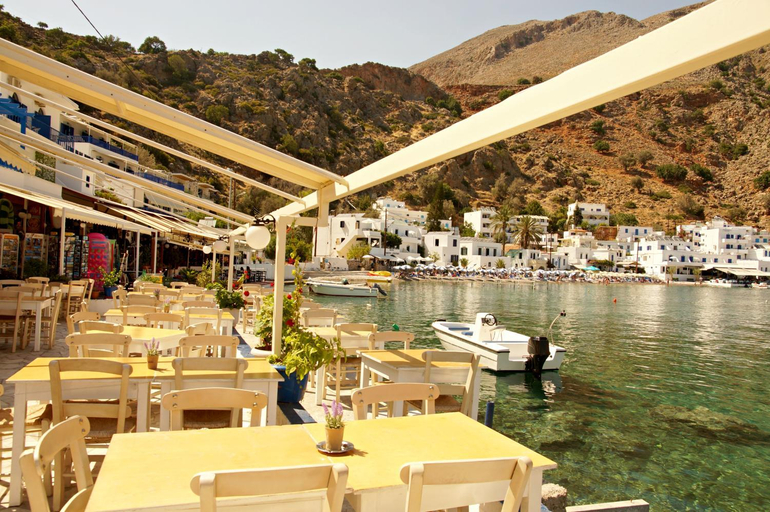 Others 4, Αnna, Crete