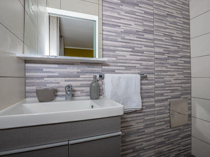 Bathroom, Apartment in Dramalj near Beach Pool, Crikvenica