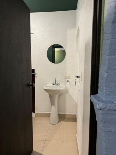 Bathroom 3, Hotel Camino de Allende, Allende