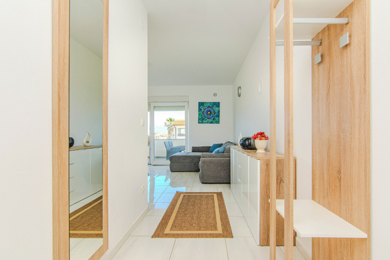 Others 3, Apartment Andreja, Vir