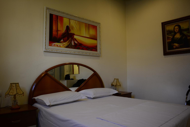 Bedroom 2, Hotel Republika, Tiranës