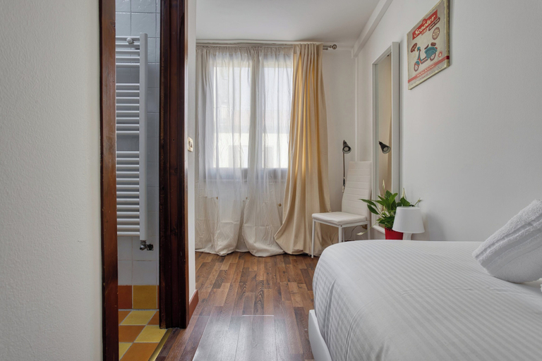 Bedroom 2, Inviting flat near the city centre, Milano