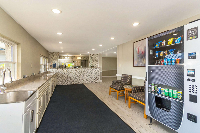Public Area 2, Days Inn by Wyndham Moosic, Lackawanna