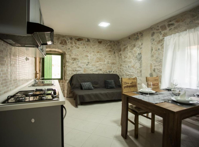 Others 4, Apartments Stone House Murter, Murter