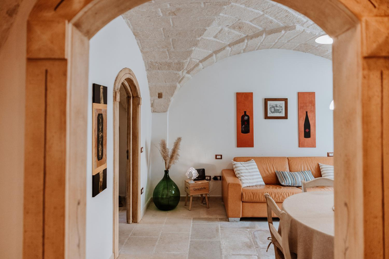 Others 5, VinTage rooms, Lecce
