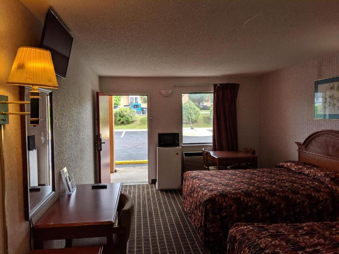 Bedroom 5, Economy Inn Express, York