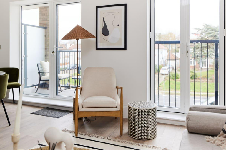 Others 5, The Wembley Park Retreat - Modern 2BDR Flat with Balcony, London