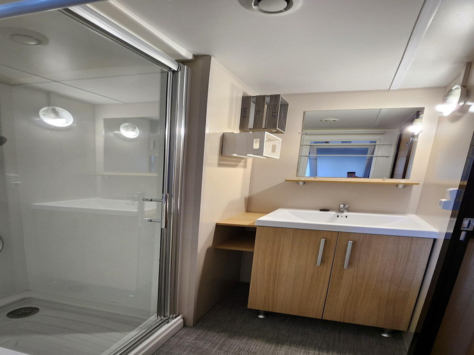 Bathroom, Mobile Home with Plancha Pool Access, Vendée
