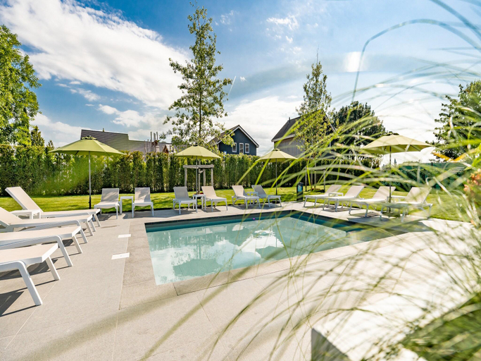 Sport & Beauty 5, Holiday Home in Limburg with Outdoor Fireplace, Margraten