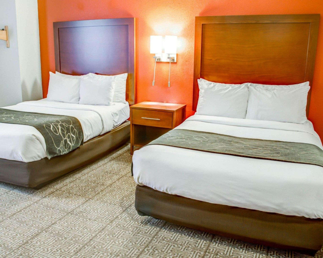 Bedroom 3, Comfort Suites Tyler South, Smith