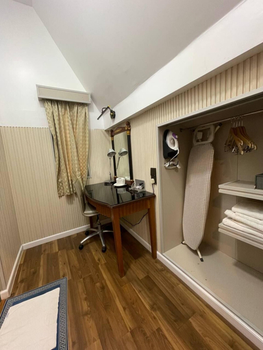 Others 5, Suite Sharilla, Besut