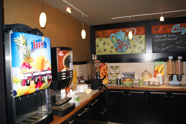 Food & Drinks 5, Quality Inn & Suites P.E. Trudeau Airport, Montréal