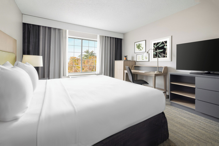 Bedroom 3, Country Inn & Suites by Radisson, Springfield, OH, Clark