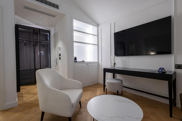 Others 2, Bluonly Boutique B&B, Chieti