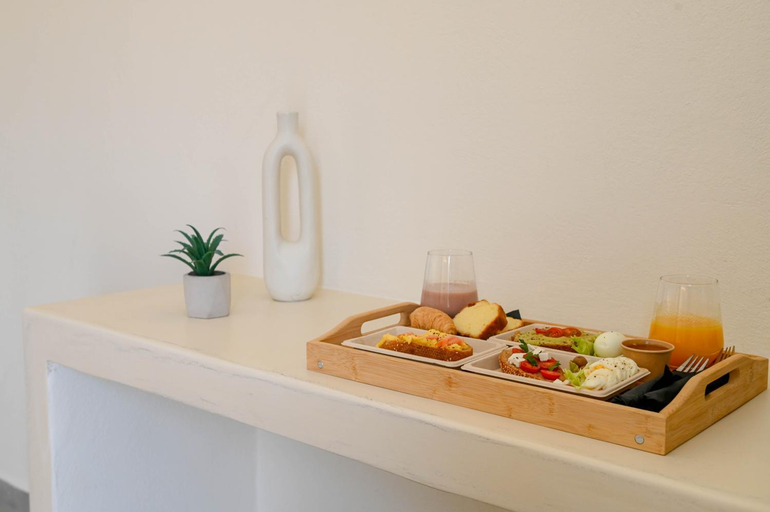 Food & Drinks 5, Maeva Suites Santorini, South Aegean
