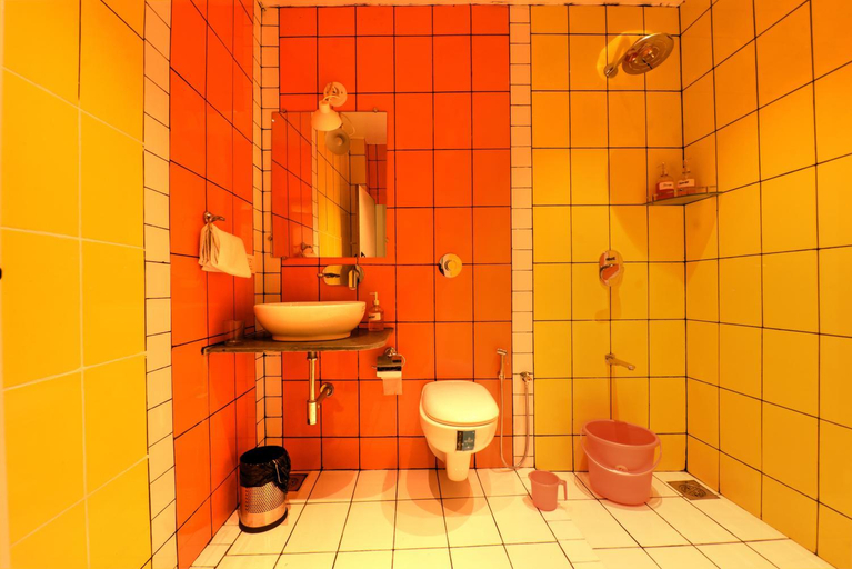 Bathroom 2, The House of BB - Excellent Food,Service & Stay, Sirohi