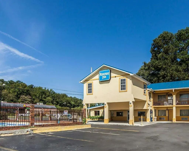 Exterior & Views 2, Days Inn by Wyndham Calhoun GA I-75 and US-41, Gordon