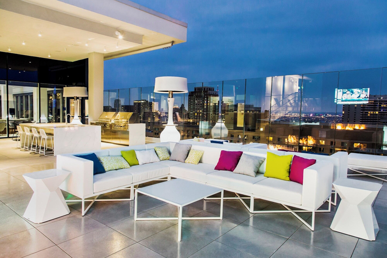Food & Drinks, Global Luxury Suites Center City, Philadelphia