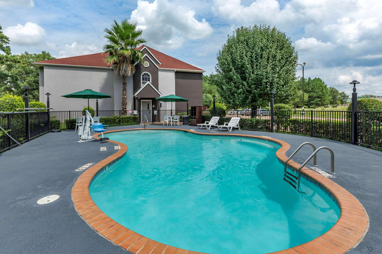 Sport & Beauty, Quality Inn & Suites Longview I-20, Gregg