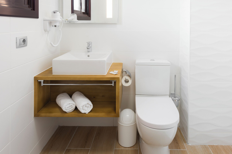 Bathroom 4, Saint George Apartamentos, Santa Cruz de Tenerife