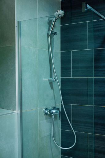 Bathroom, Hôtel Sultani, Kinshasa