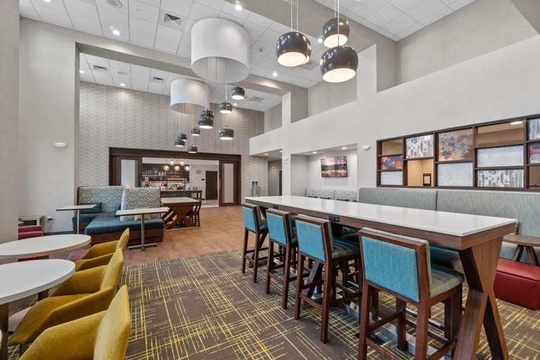 Public Area 3, Hampton Inn Redmond Bend Airport, OR, Deschutes