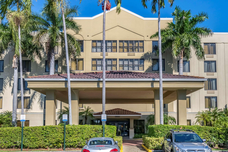 Exterior & Views 2, Comfort Suites Miami - Kendall, Miami-Dade