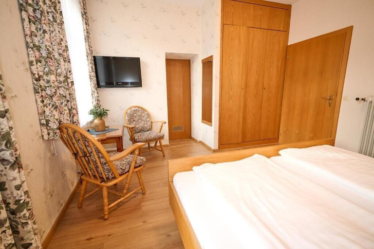 Bedroom 4, Gasthof Oberwirt, Berchtesgadener Land