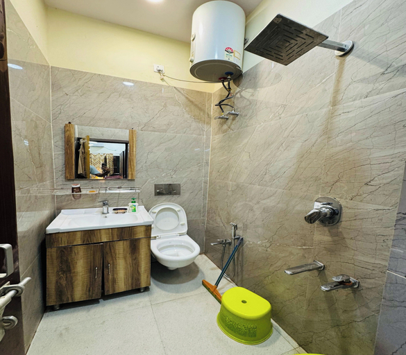 Bathroom 4, Hotel Airport Suites, Lucknow