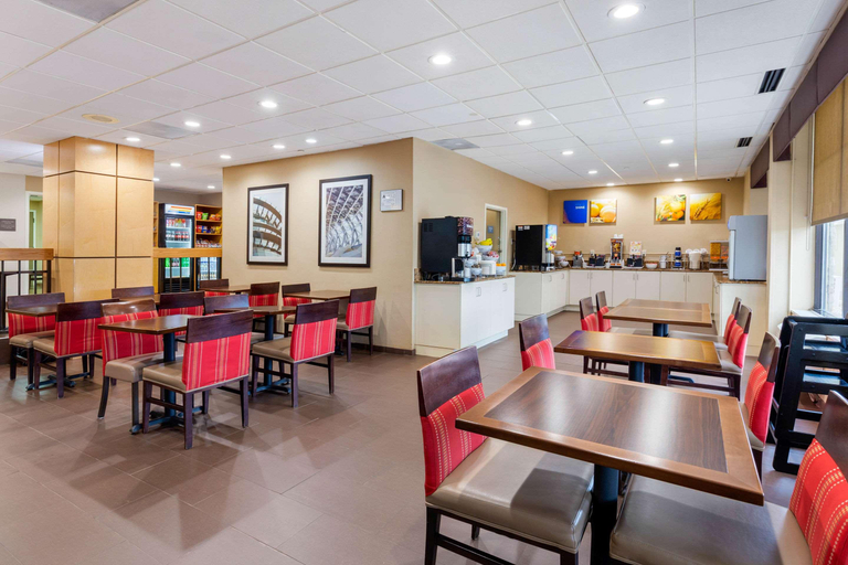 Public Area 2, Comfort Inn & Suites Durham near Duke University, Durham