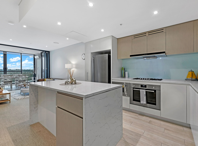 Others 4, Kozyguru | Wentworth Point | 1 Bed Waterview Apt, Sydney