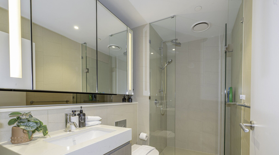 Others 4, Kozyguru | Haymarket Prime Location Charming 2 Bed, Sydney
