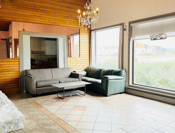 Public Area 2, Ramada by Wyndham Dawson Creek, Peace River