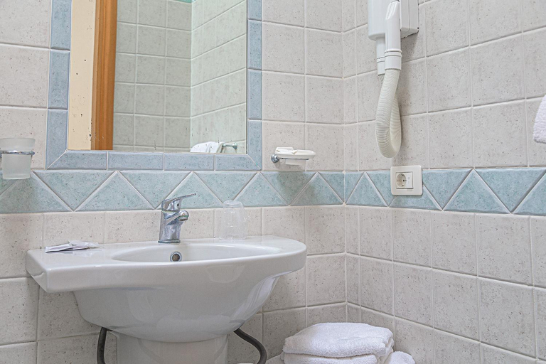 Bathroom 3, Hotel Royal Inn - Bianchi Hotels, Rimini