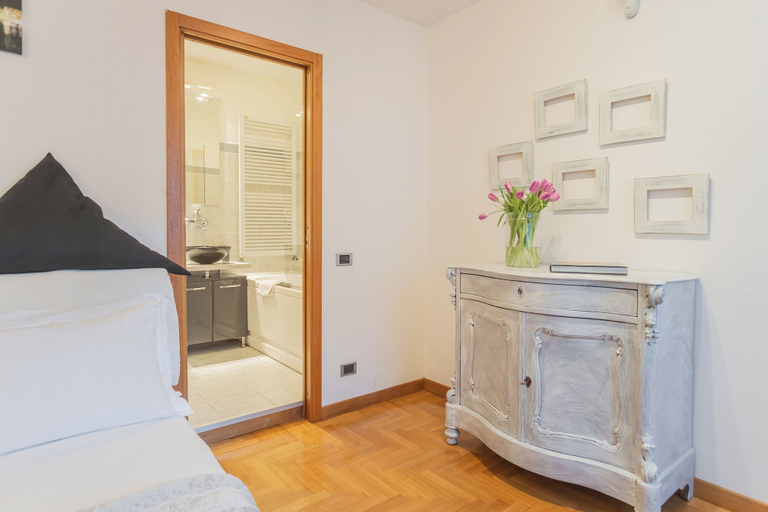 Others 5, Volta Apartment by Rent all Como, Como