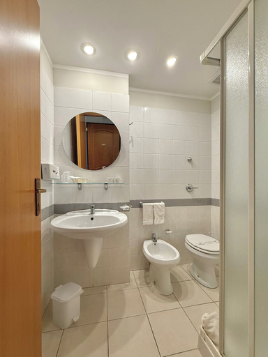 Bathroom 4, Hotiday San Vito Lo Capo, Trapani
